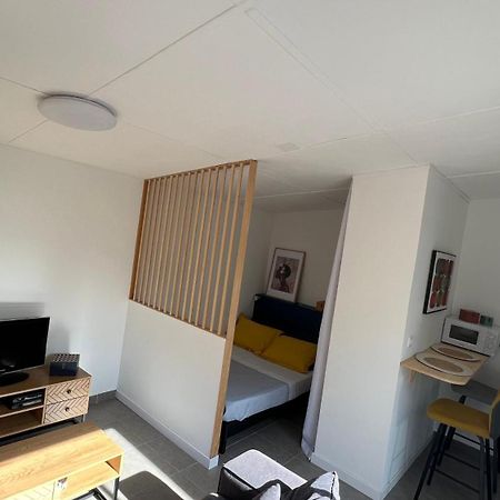 Le Plumeria - T1 Avec Un Spa Privatif Saint-Denis Eksteriør billede